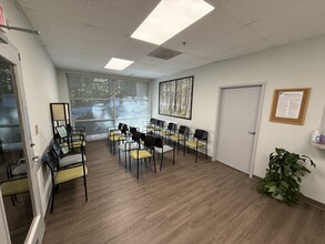 4480 N Shallowford Rd, Dunwoody, GA à louer Photo intérieure– Image 2 sur 19