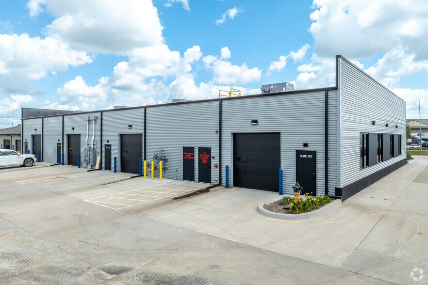 3800 SE Beisser Dr, Grimes, IA à louer - Photo de l’immeuble – Image 3 sur 9