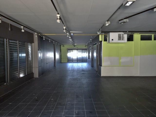 Local commercial dans Bollène à vendre - Photo de l’immeuble – Image 3 sur 6
