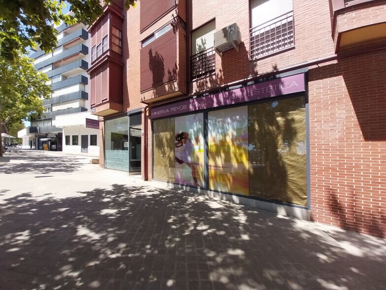 Local commercial dans Madrid, Madrid à louer - Photo de l’immeuble – Image 2 sur 12