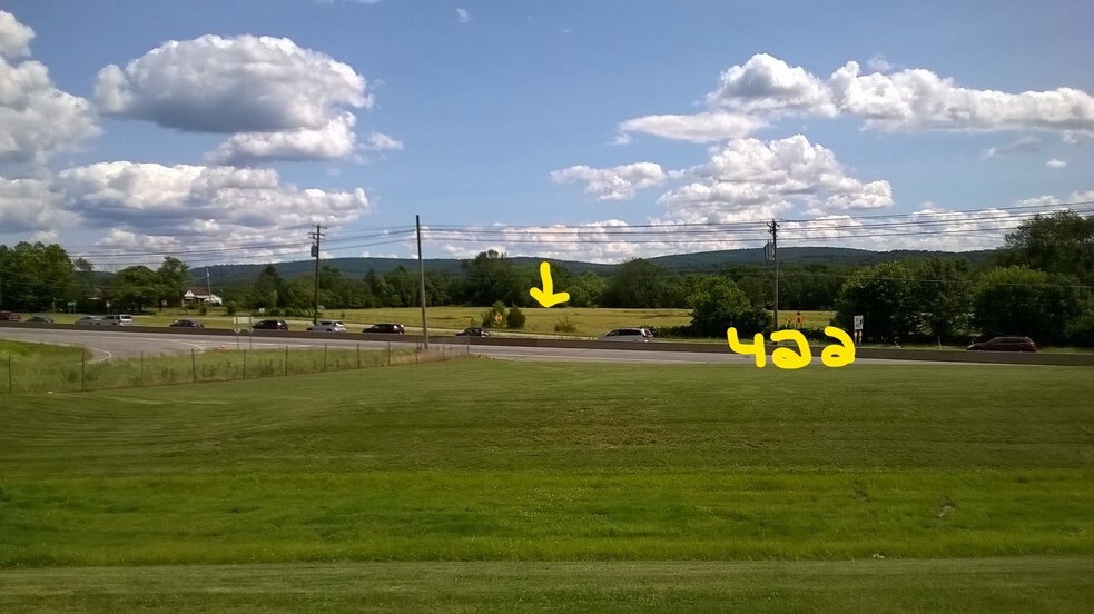 E Ben Franklin Hwy, Birdsboro, PA à vendre - Photo de l’immeuble – Image 1 sur 21