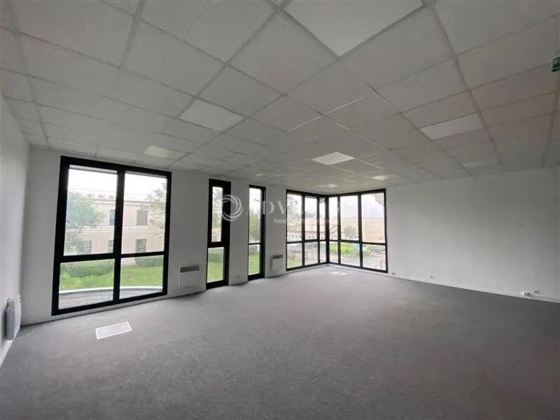 Bureau dans Créteil à louer Photo de l’immeuble– Image 1 sur 7