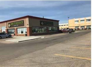 10210 111 Ave, Grande Prairie, AB à louer - Photo de l’immeuble – Image 2 sur 5