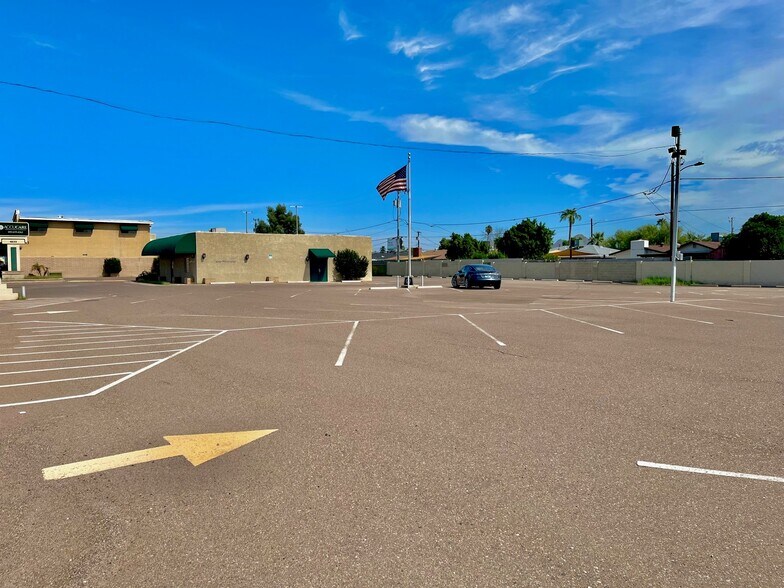 4023-4033 N 19th Ave, Phoenix, AZ à vendre - Photo de l’immeuble – Image 2 sur 53