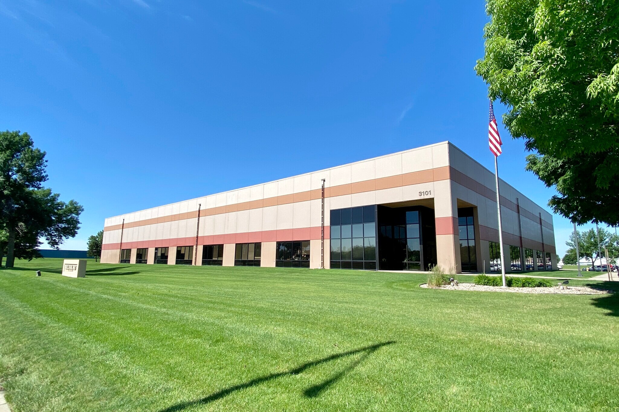 3101 N 4th Ave, Sioux Falls, SD à vendre Photo principale– Image 1 sur 19