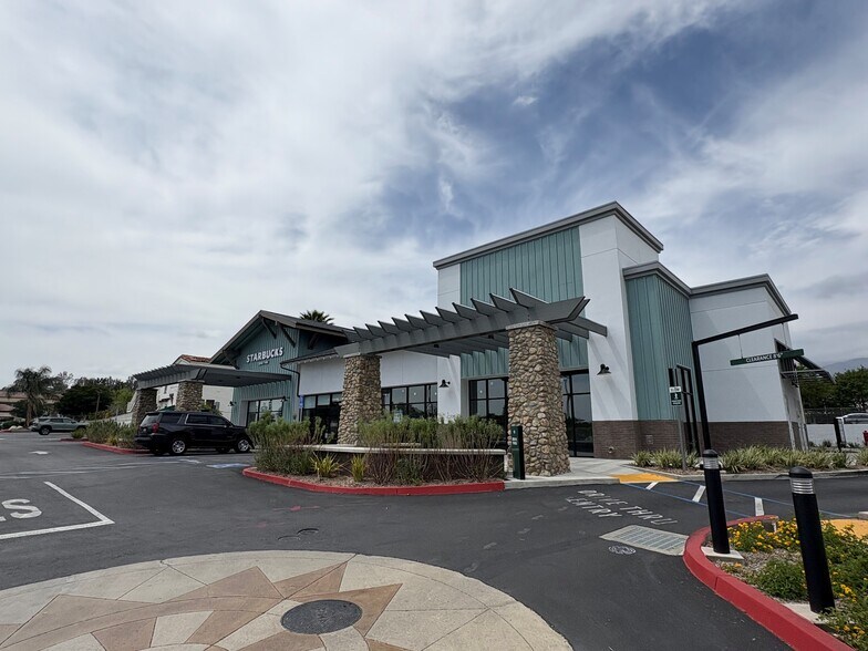 8865-8875 Foothill Blvd, Rancho Cucamonga, CA à louer - Photo de l’immeuble – Image 2 sur 4