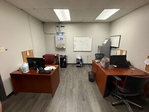 8625 Indiana Pl, Merrillville, IN à louer Photo intérieure– Image 2 sur 5