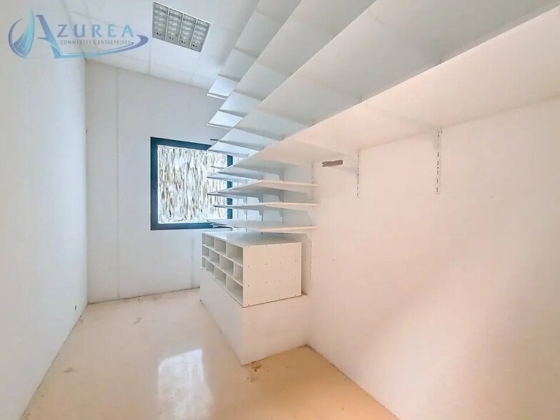 Local d’activités dans Carros à louer - Photo intérieure – Image 3 sur 5