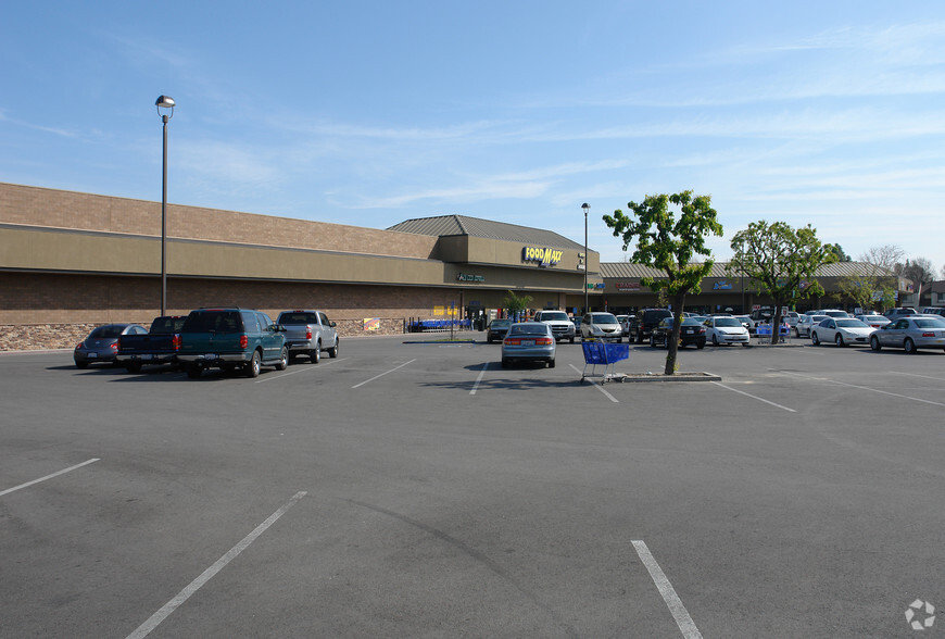 6200-6450 White Ln, Bakersfield, CA à louer - Photo de l’immeuble – Image 3 sur 4