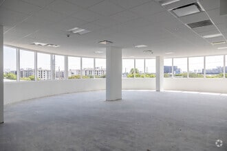 504-512 NW 1st Ave, Hallandale Beach, FL à louer Photo intérieure– Image 2 sur 2