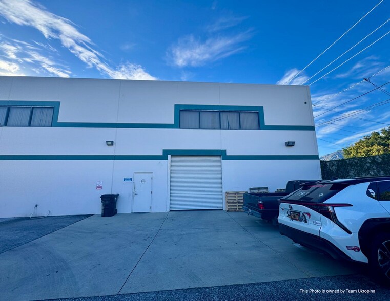 225 E Huntington Dr, Monrovia, CA à louer - Photo de l’immeuble – Image 3 sur 8