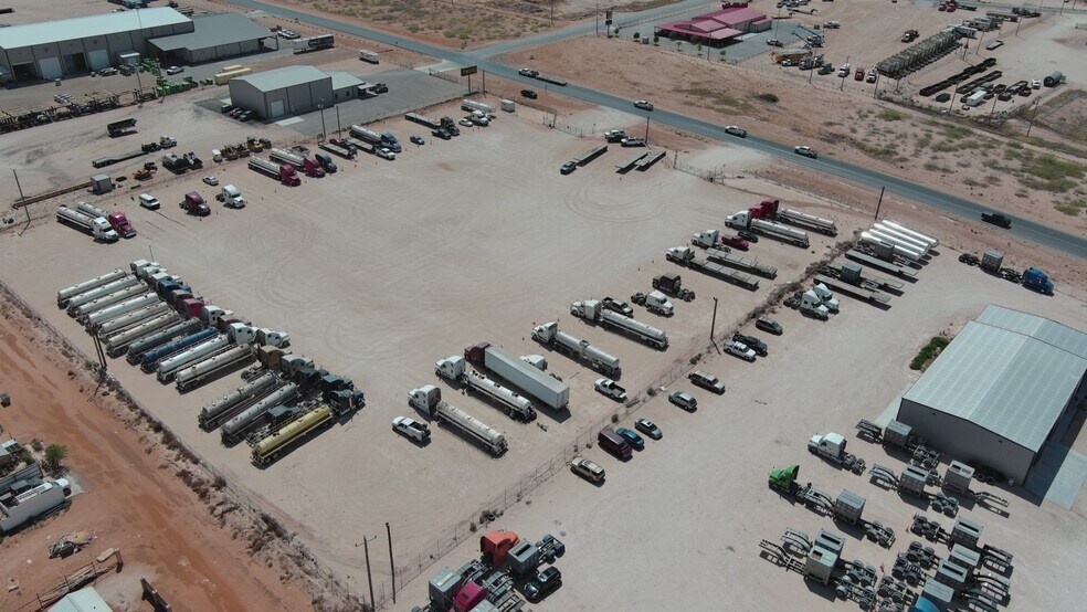 4001 S County Road 1232, Midland, TX à vendre - Photo de l’immeuble – Image 2 sur 11