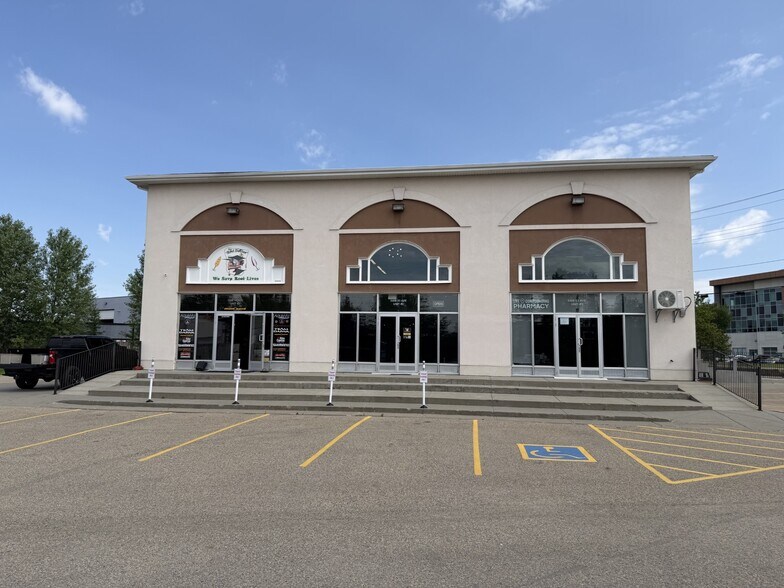 5408 53rd Ave NW, Edmonton, AB à louer - Photo de l’immeuble – Image 3 sur 4