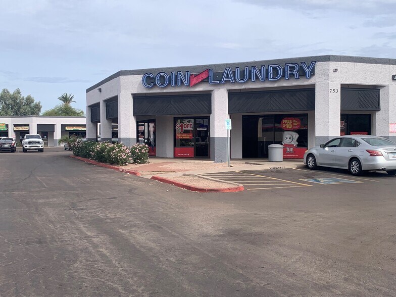 753 S Alma School Rd, Mesa, AZ à louer - Photo de l’immeuble – Image 2 sur 5