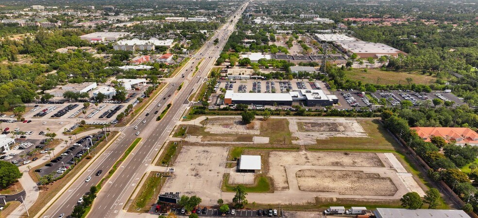 14101 S Tamiami Trl, Fort Myers, FL à vendre - Photo de l’immeuble – Image 3 sur 11