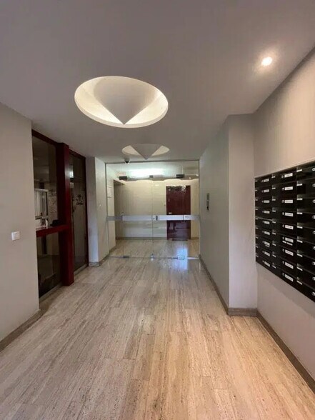 73 Rue De Lagny, Paris à louer - Photo de l’immeuble – Image 3 sur 14
