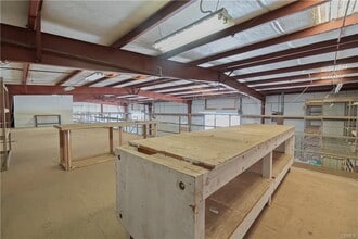 7146 E Santa Fe Ave, Hesperia, CA à vendre Photo intérieure– Image 2 sur 10