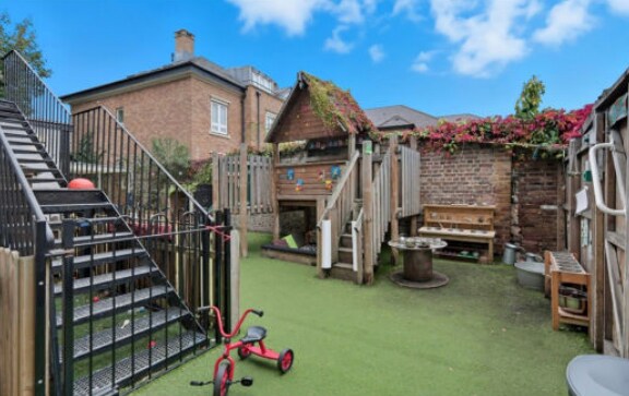 34 Half Acre, Brentford à vendre - Photo de l’immeuble – Image 3 sur 4