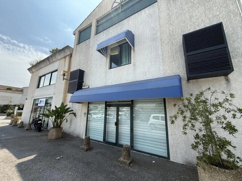 Bureau dans Puget-sur-Argens à louer - Photo de l’immeuble – Image 1 sur 13