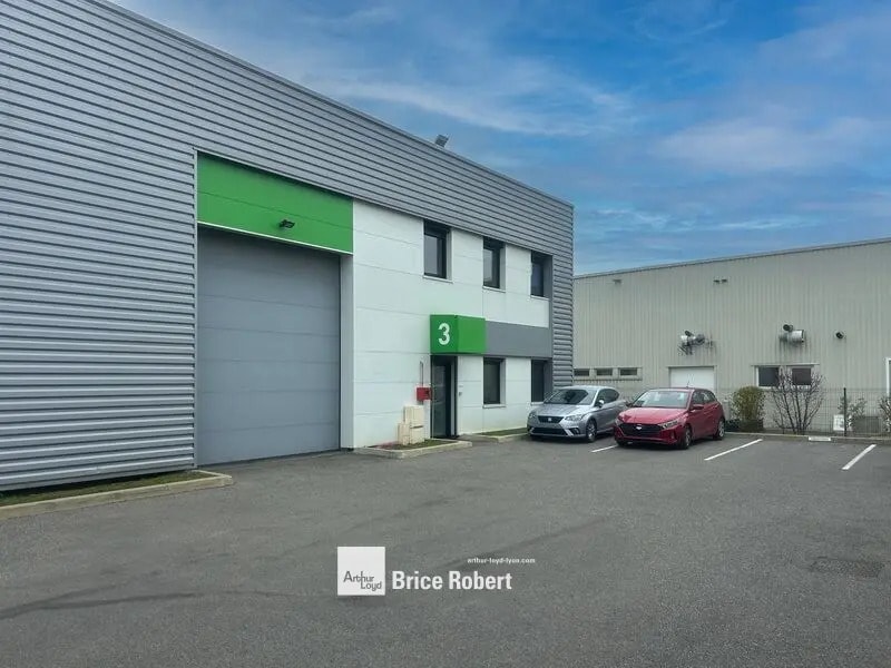 Bureau dans Chassieu à louer Photo de l’immeuble– Image 1 sur 6