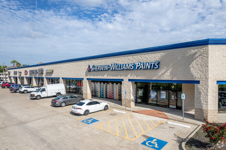 15327 Gulf Fwy, Houston, TX à louer - Photo de l’immeuble – Image 3 sur 22