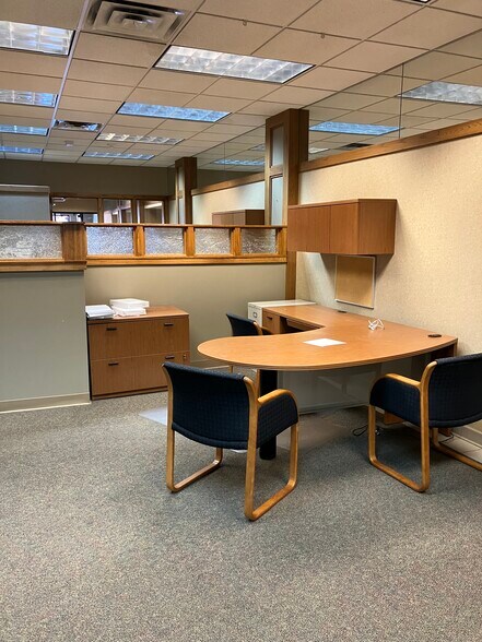 331 N Central Ave, Duluth, MN à louer - Photo de l’immeuble – Image 2 sur 7