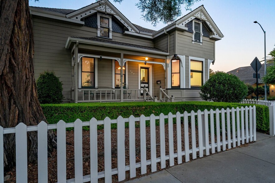 142 N Central Ave, Campbell, CA à vendre - Photo de l’immeuble – Image 2 sur 80