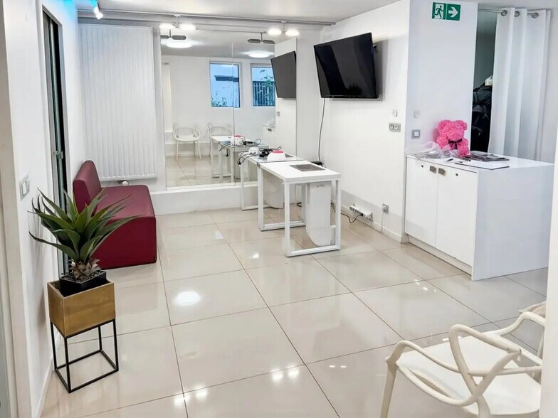 Bureau dans Paris à louer - Photo de l’immeuble – Image 2 sur 8