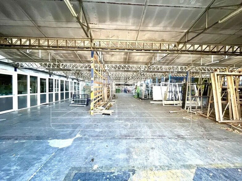 Local d’activités dans Marseille à louer - Photo intérieure – Image 1 sur 6