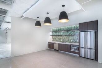 8010 Towers Crescent Dr, Vienna, VA à louer Photo intérieure– Image 2 sur 7