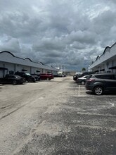 470 Ansin Blvd, Hallandale Beach, FL à louer Photo de l’immeuble– Image 1 sur 8