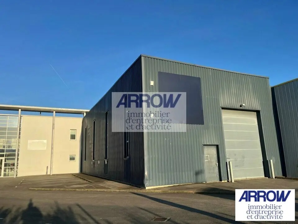 Local d'activités dans Bouguenais à vendre Photo de l’immeuble– Image 1 sur 6