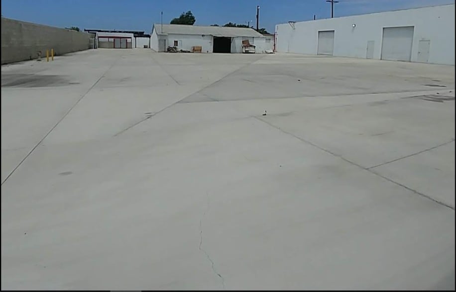 15401-15405 S San Pedro St, Gardena, CA à louer - Photo de l’immeuble – Image 3 sur 7