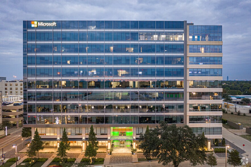 750 Town & Country Blvd, Houston, TX à louer - Photo de l’immeuble – Image 3 sur 6