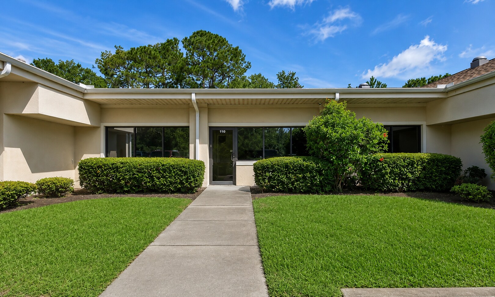 325 N Williamson Blvd, Daytona Beach, FL à louer Photo de l’immeuble– Image 1 sur 7
