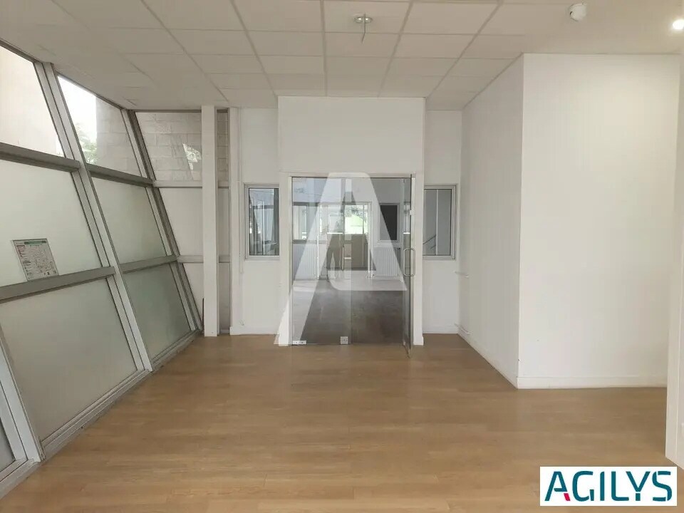 Local d’activités dans Champigny-sur-Marne à louer Photo intérieure– Image 1 sur 11