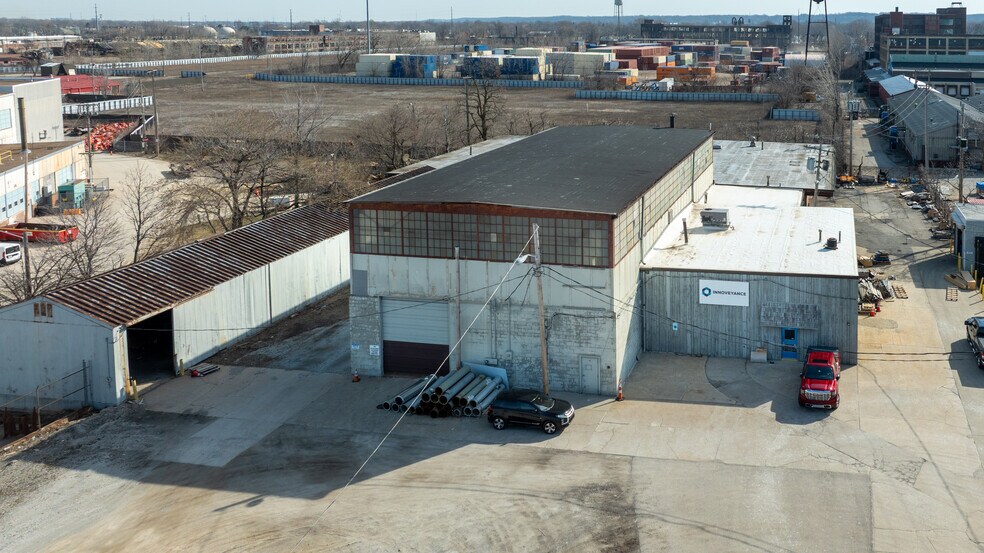 323-341 Eddy Rd, Cleveland, OH à louer - Photo de l’immeuble – Image 2 sur 3