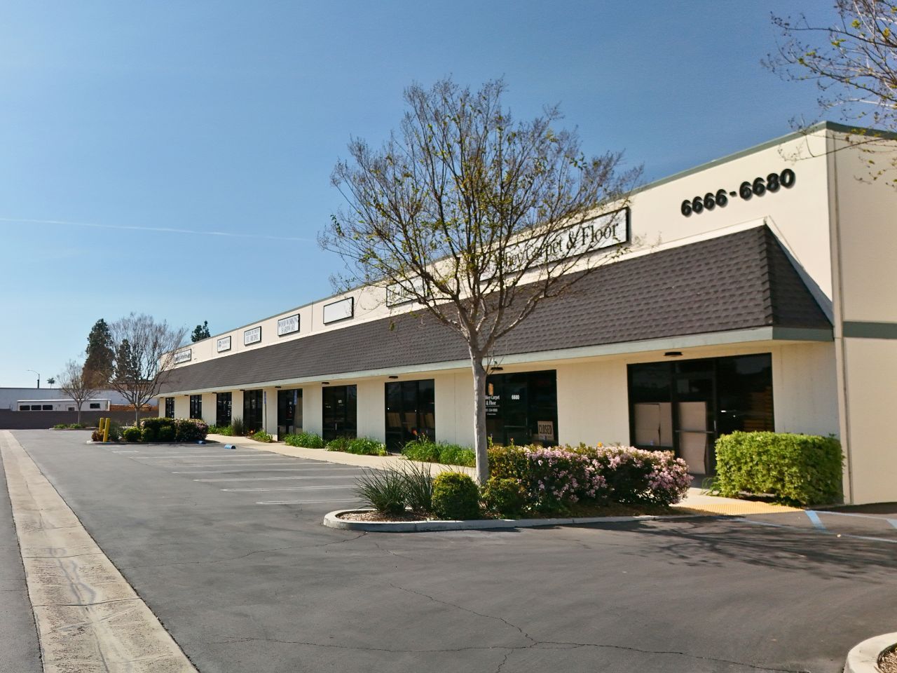 6682-6700 Van Buren Blvd, Riverside, CA à louer Photo de l’immeuble– Image 1 sur 7