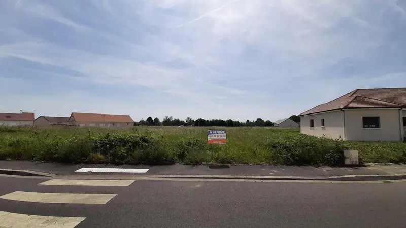 Terrain dans Châtellerault à vendre Photo de l’immeuble– Image 1 sur 4