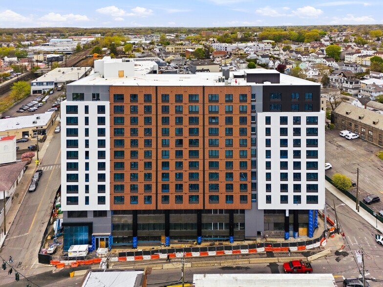 146 Westchester Ave, Port Chester, NY à louer - Photo principale – Image 1 sur 4