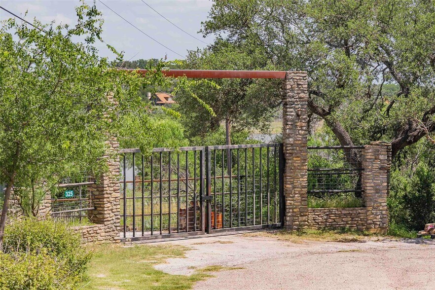 325 Eagle Rest Ln, Burnet, TX à vendre - Photo de l’immeuble – Image 3 sur 30