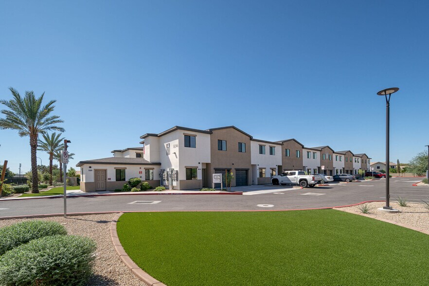 8246 N 61st Ave, Glendale, AZ à vendre - Photo de l’immeuble – Image 1 sur 26