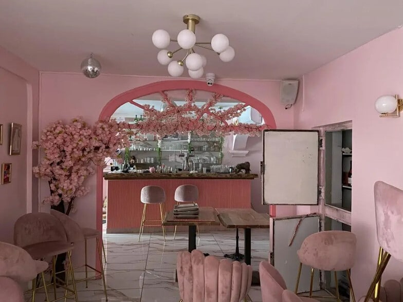 Local commercial dans Toulon à louer - Photo de l’immeuble – Image 3 sur 4