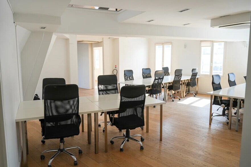 Espace de coworking dans Paris à louer - Photo de l’immeuble – Image 2 sur 9
