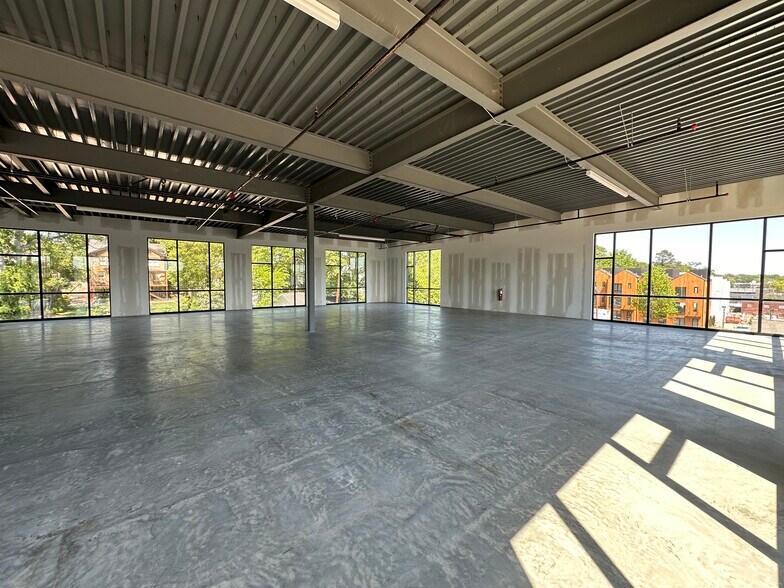 15-17 E Stone Ave, Greenville, SC à louer - Photo intérieure – Image 2 sur 8