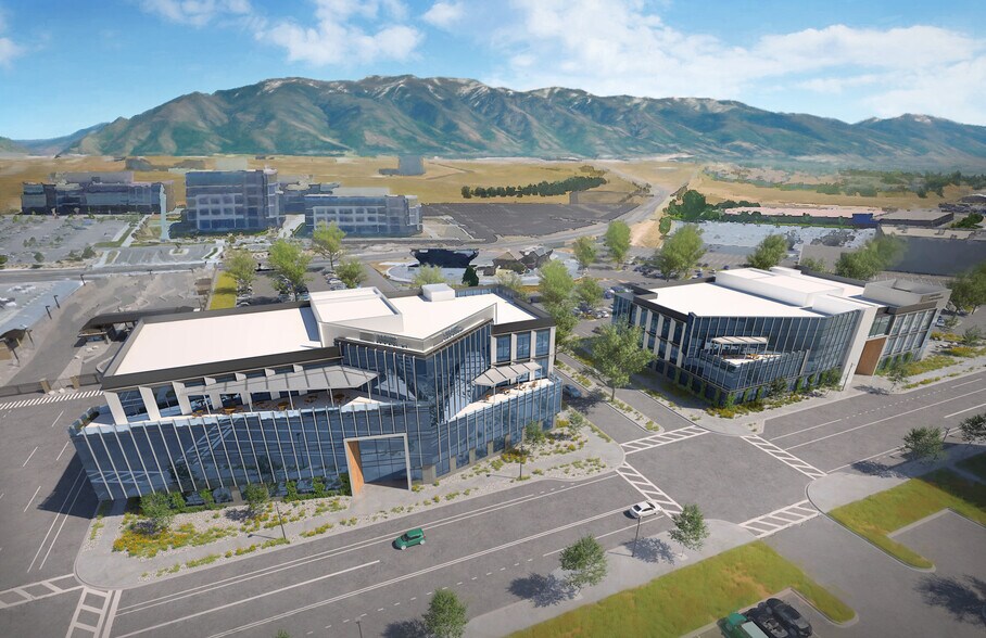 651 N Falcon Hill Dr, Clearfield, UT à louer - Photo de l’immeuble – Image 2 sur 3