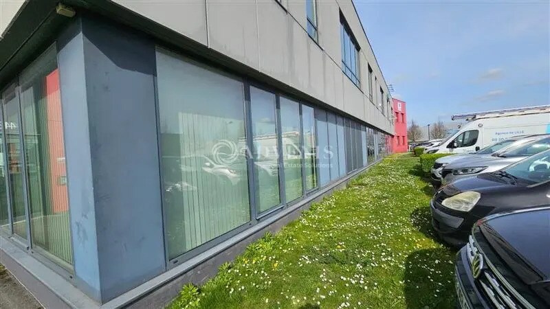 Local d’activités dans Hallennes-lez-Haubourdin à louer - Photo de l’immeuble – Image 3 sur 12