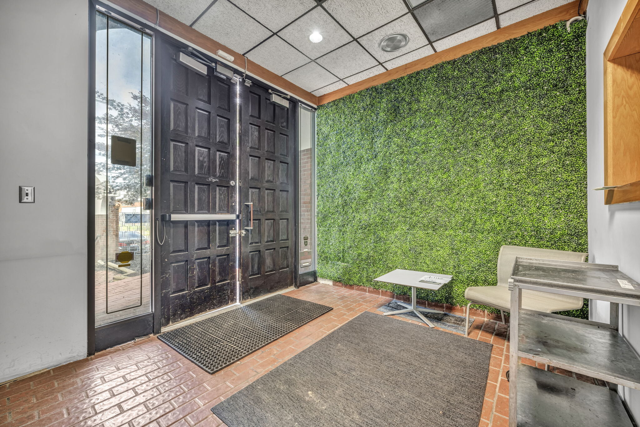 3300-3694 Lakeside Ave E, Cleveland, OH à louer Photo de l’immeuble– Image 1 sur 15