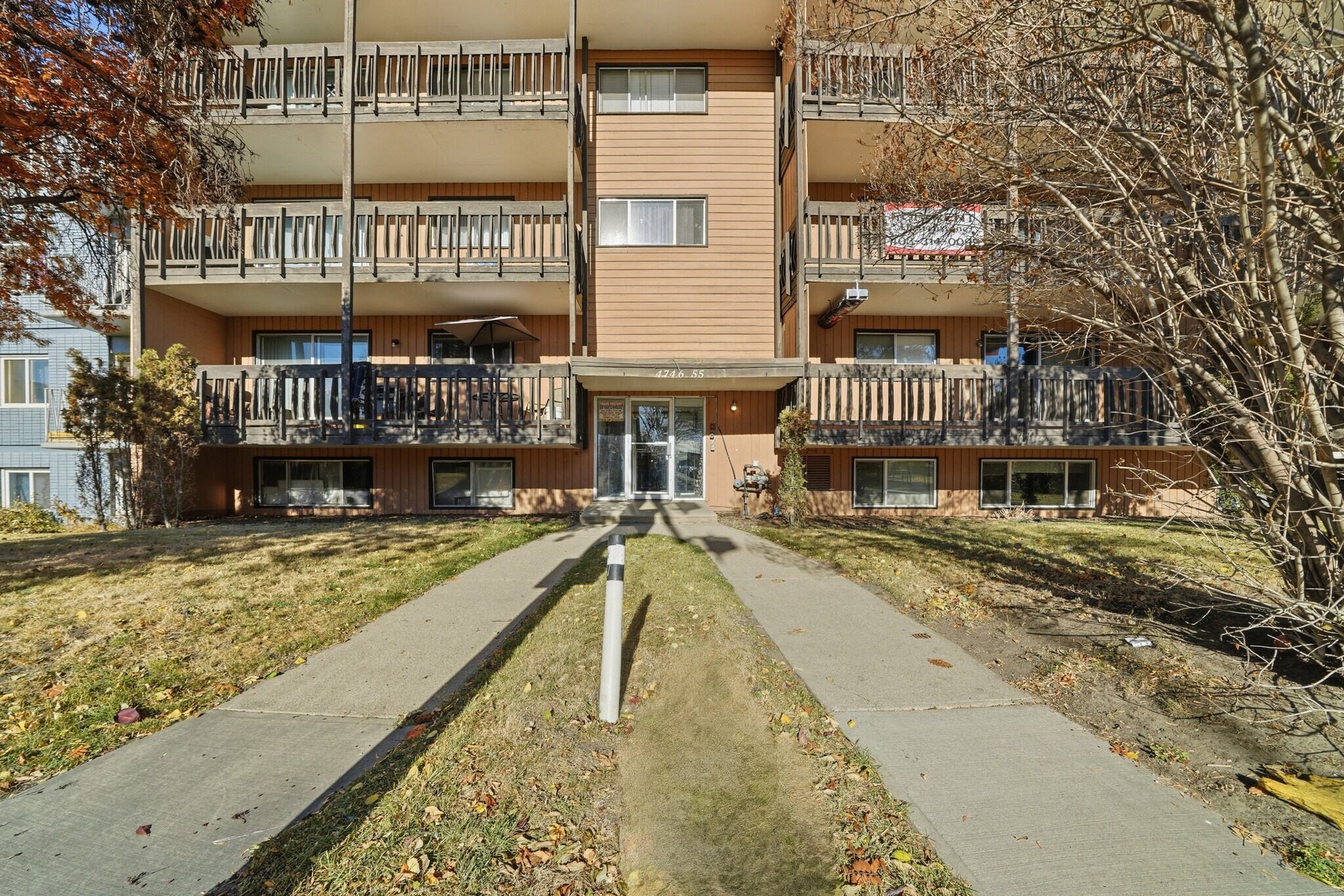 4746 55 St, Red Deer, AB à vendre Photo principale– Image 1 sur 20