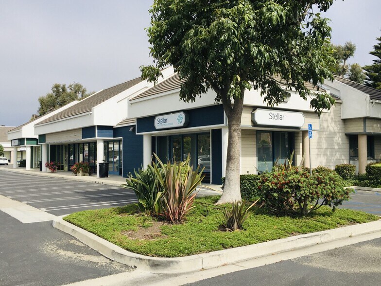 301 E Port Hueneme Rd, Port Hueneme, CA à louer - Photo de l’immeuble – Image 3 sur 5